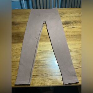 Everlane Women's Seamless Ribbed Size M/L Brown Leggings